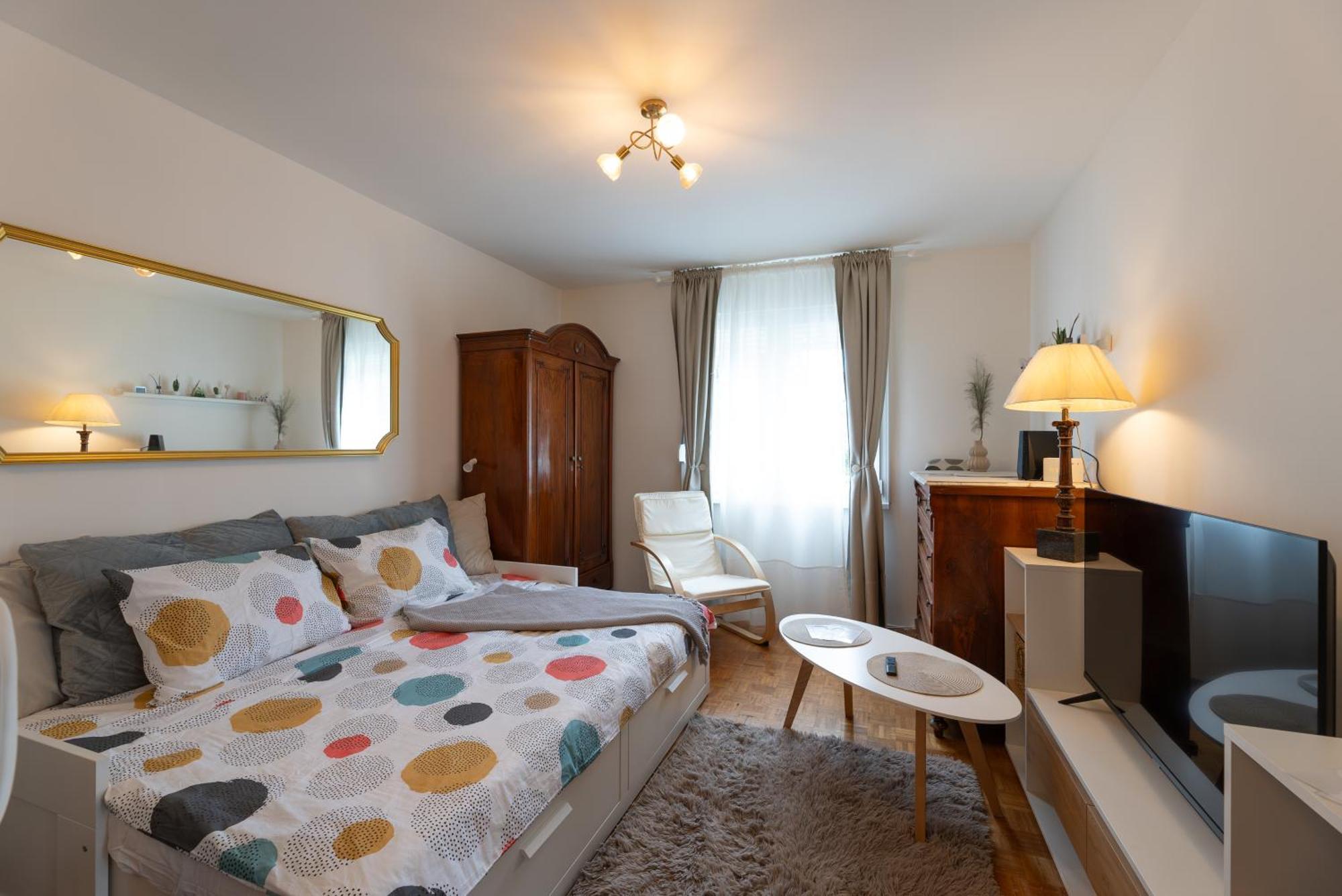 Studio Apartman Providenca Сплит Екстериор снимка